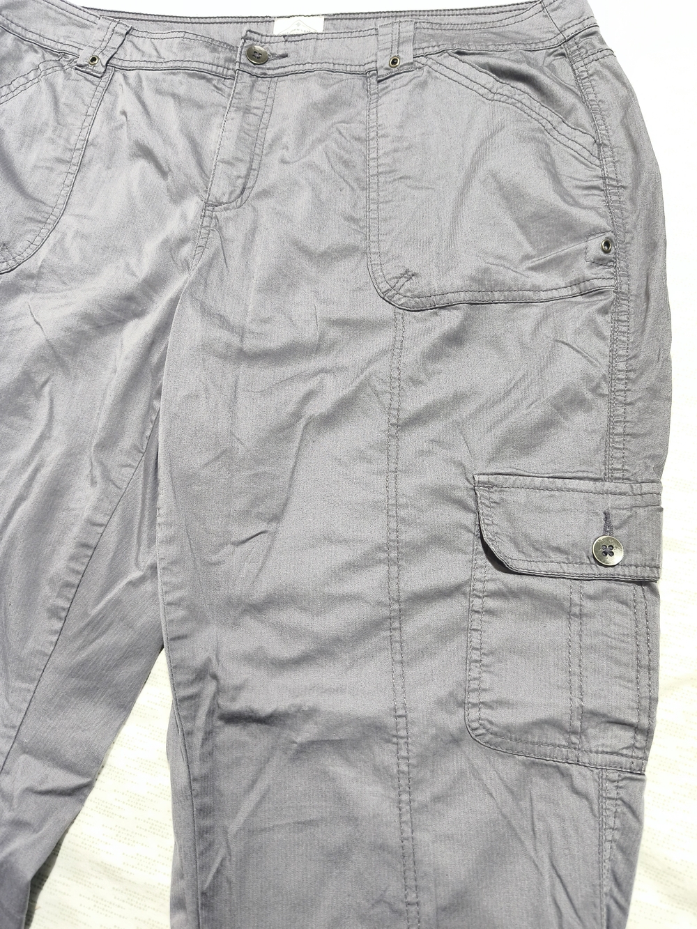 St. John's Bay Gray Wide-Leg Cargo Pants  E1(21) - Picture 3 of 9